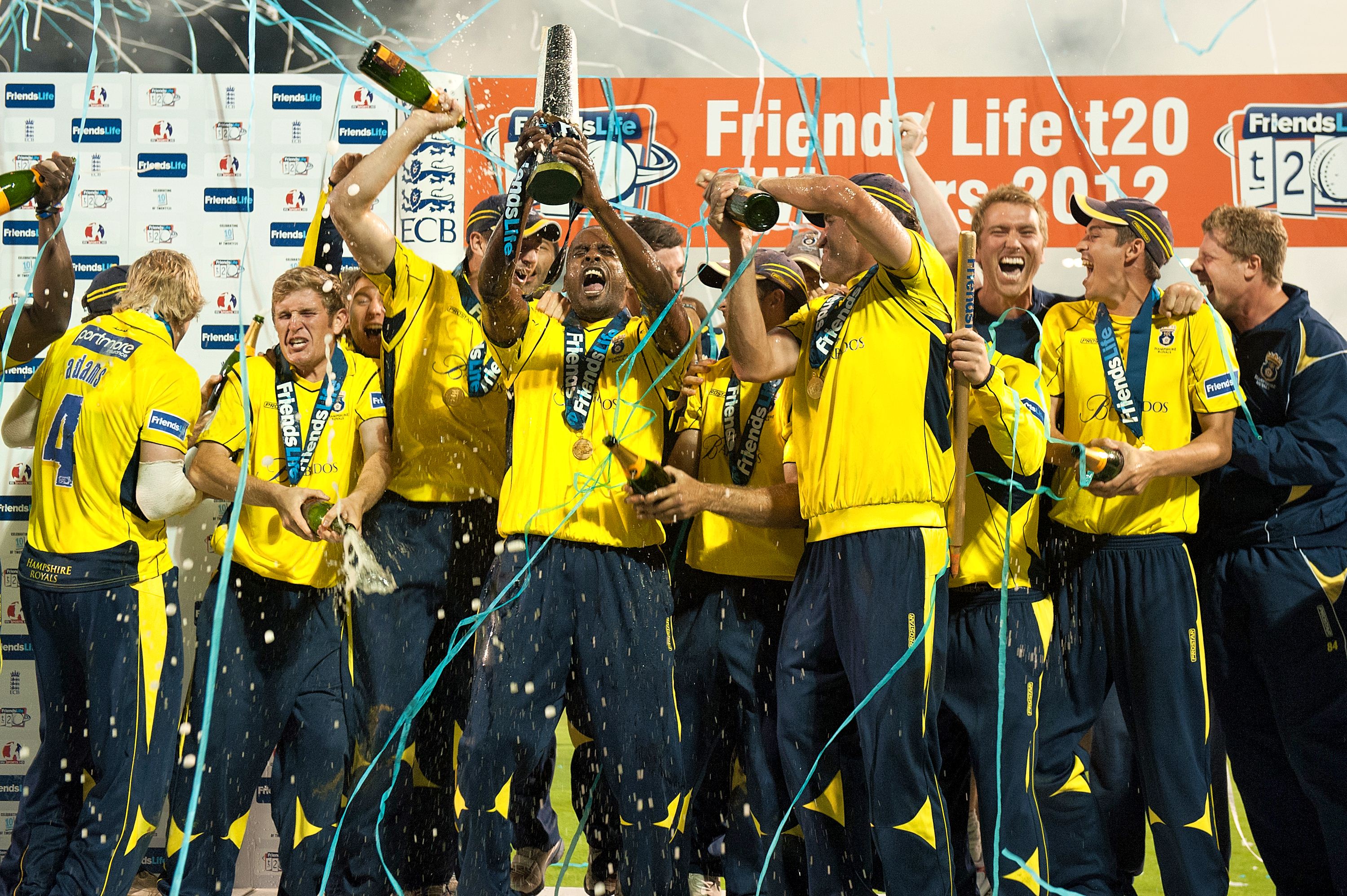 Team-Winners-T20-2012-LMI-1